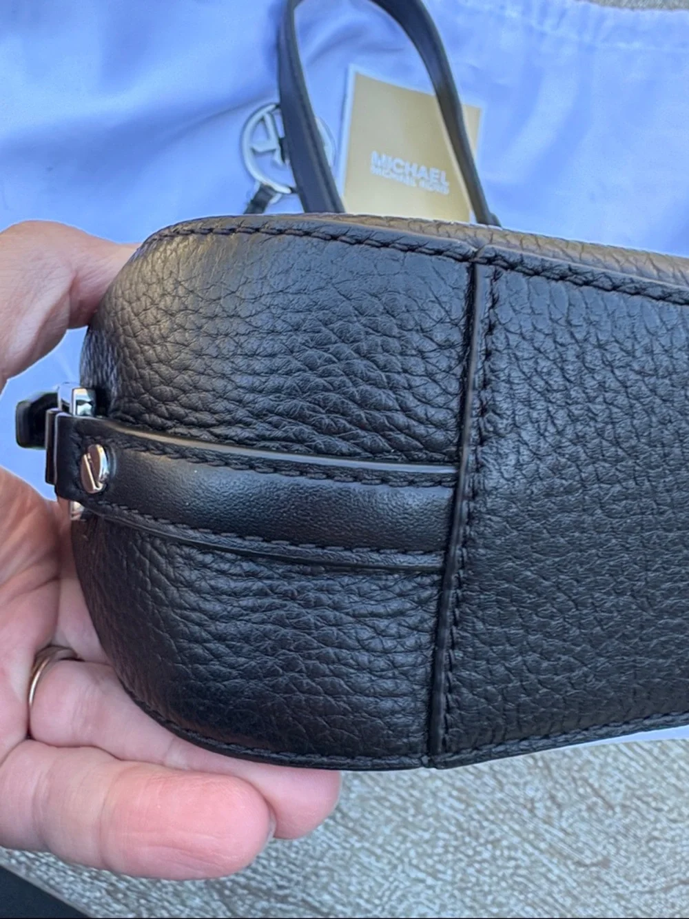 Michael Kors Black Pebbled Leather Shoulder Bag with branded dusty - Picture 5 of 7
